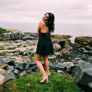 Meet your Posher, Mia